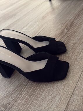 le chateau Black Block Heel Mule Sandals